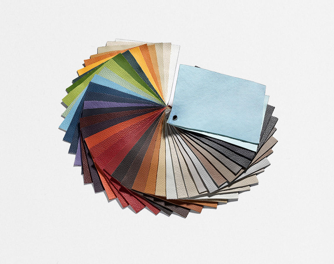 wohnschmiede-fridrich-stuhl-z-farben Ledermuster verschieden Farben Designerstühle